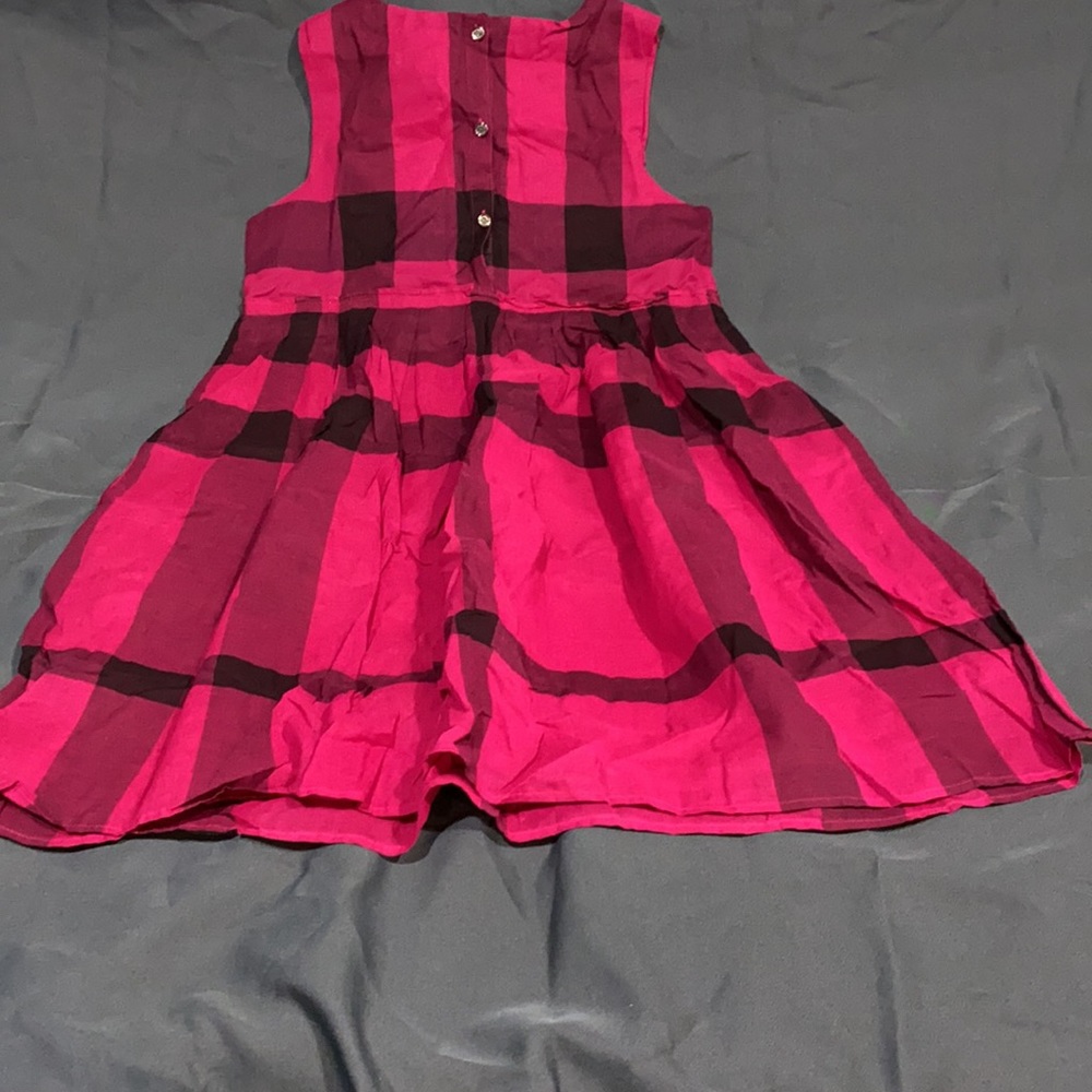 Burberry - Picture 2 of 5